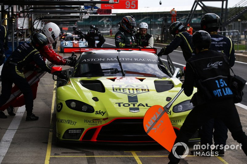 #98 Aston Martin Racing Aston Martin Vantage: Paul Dalla Lana, Darren Turner, Ross Gunn 