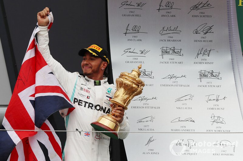 Race winner Lewis Hamilton, Mercedes AMG F1