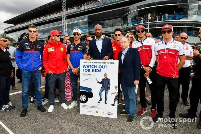 Daniil Kvyat, Toro Rosso, Sebastian Vettel, Ferrari, Pierre Gasly, Toro Rosso, el futbolista Didier Drogba, Charles Leclerc, Ferrari, Jean Todt, Presidente de la FIA, Antonio Giovinazzi, Alfa Romeo Racing y Kimi Raikkonen, Alfa Romeo Racing.