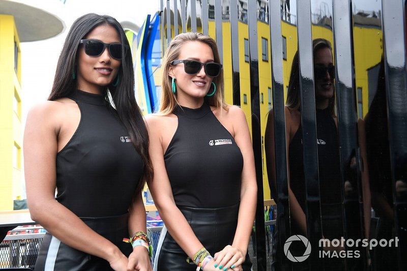 Grid girl