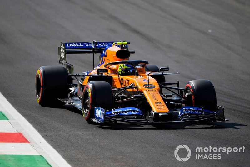 16. Ландо Норрис (McLaren) - 1:21,068 (штраф за замену двигателя)