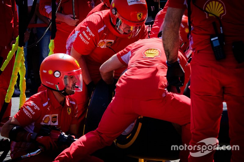 Ferrari takım elemanı