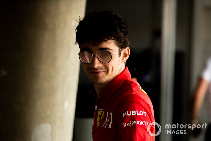 Leclerc – Q3 Sim!!! Amanhã é a corrida e ganharemos pontos e foi um bom começo. Obrigado, rapazes, o carro estava incrível. Vou dar tudo e finalizar o trabalho amanhã.