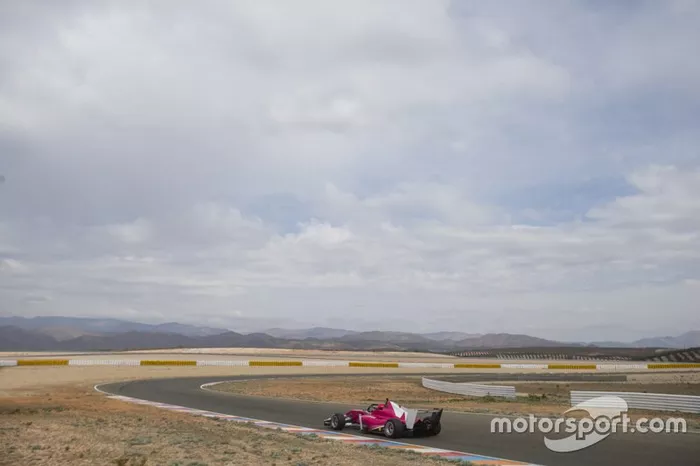 Azione in pista con la Tatuus F3 T-318 della WSeries