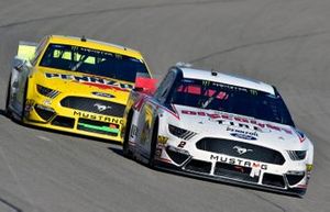 Brad Keselowski, Team Penske, Ford Mustang Discount Tire and Ryan Blaney, Team Penske, Ford Mustang Menards/Pennzoil Ford