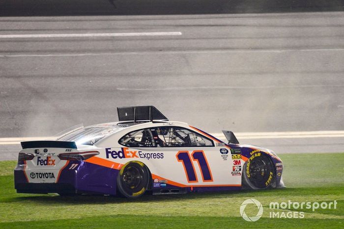 Denny Hamlin, Joe Gibbs Racing, Toyota Camry FedEx Express celebrates after winning 