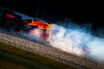 Pierre Gasly, Red Bull Racing RB15, spint in de grindbak