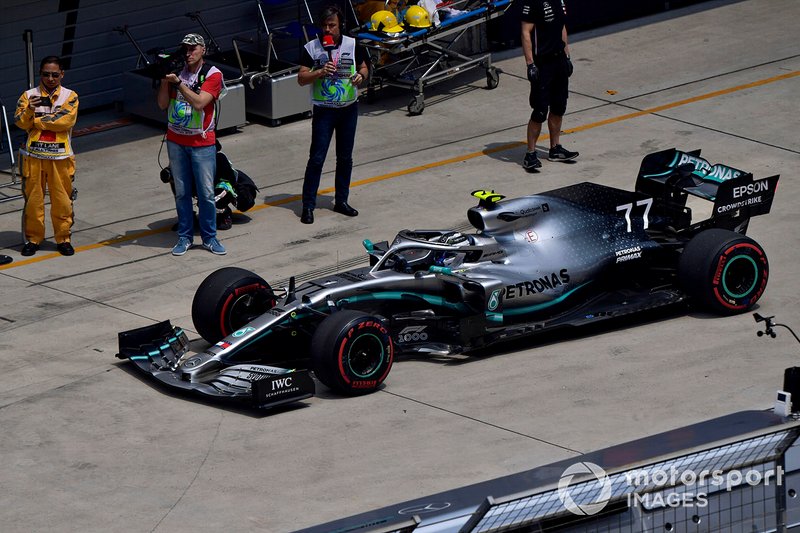 Valtteri Bottas, Mercedes AMG W10, in the pit lane