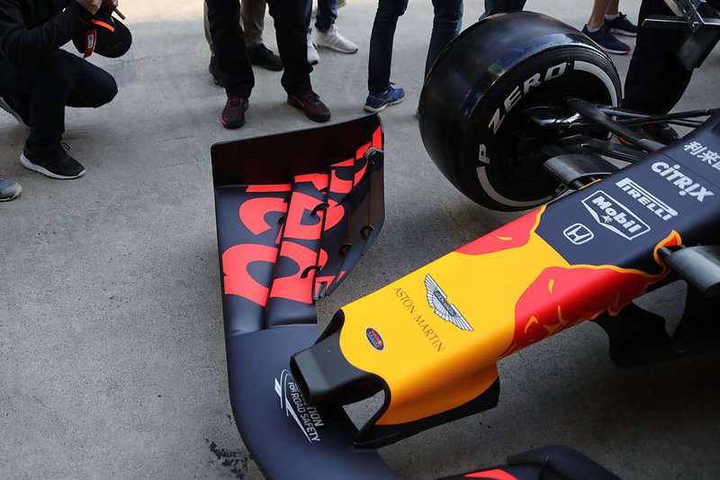 Red Bull Racing RB15 front wing detail