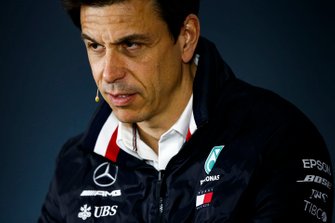 Toto Wolff, Direktör, Mercedes AMG, basın toplantısında
