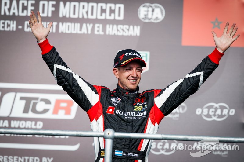 Podio: tercero Néstor Girolami, ALL-INKL.COM Münnich Motorsport Honda Civic Type R TCR