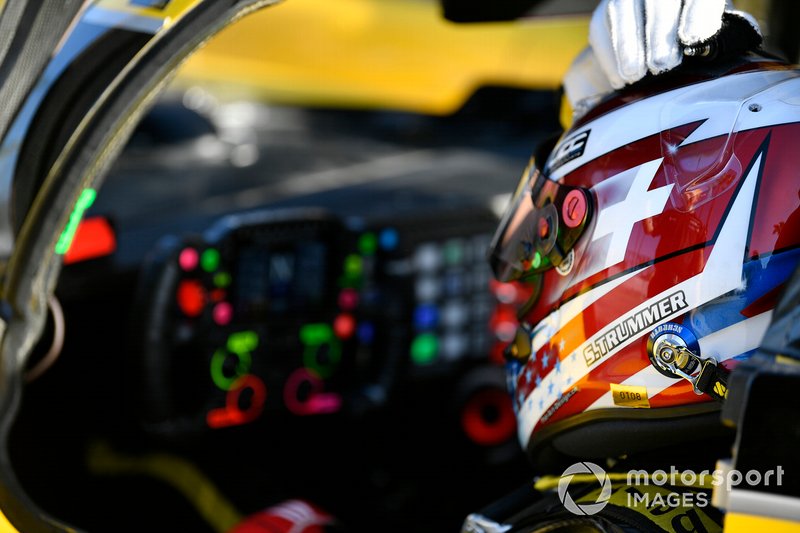 #84 JDC-Miller Motorsports Cadillac DPi, DPi: Simon Trummer