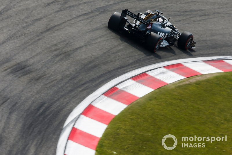 Grosjean marah ketika mendapat bendera biru