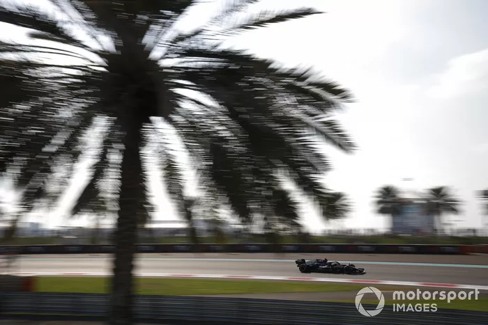 Lewis Hamilton, Mercedes W12
