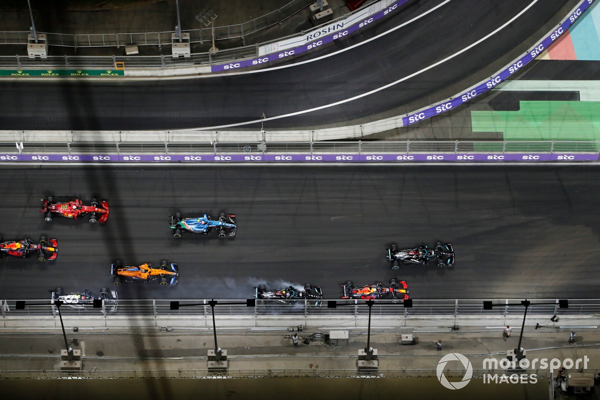 Lewis Hamilton, Mercedes W12, Max Verstappen, Red Bull Racing RB16B, Valtteri Bottas, Mercedes W12, Esteban Ocon, Alpine A521, Daniel Ricciardo, McLaren MCL35M