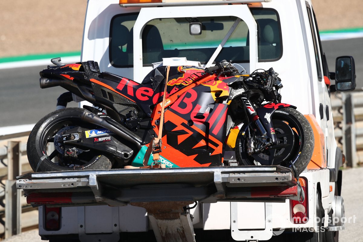 La moto accidentada de Brad Binder, Red Bull KTM Factory Racing