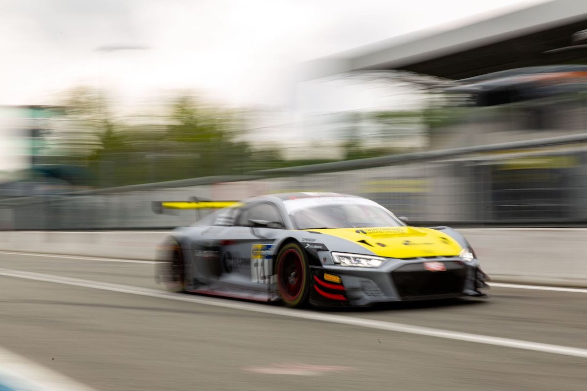 #14 Audi Sport Italia, Audi R8 LMS GT3 Evo: Daniel Mancinelli, Vito Postiglione