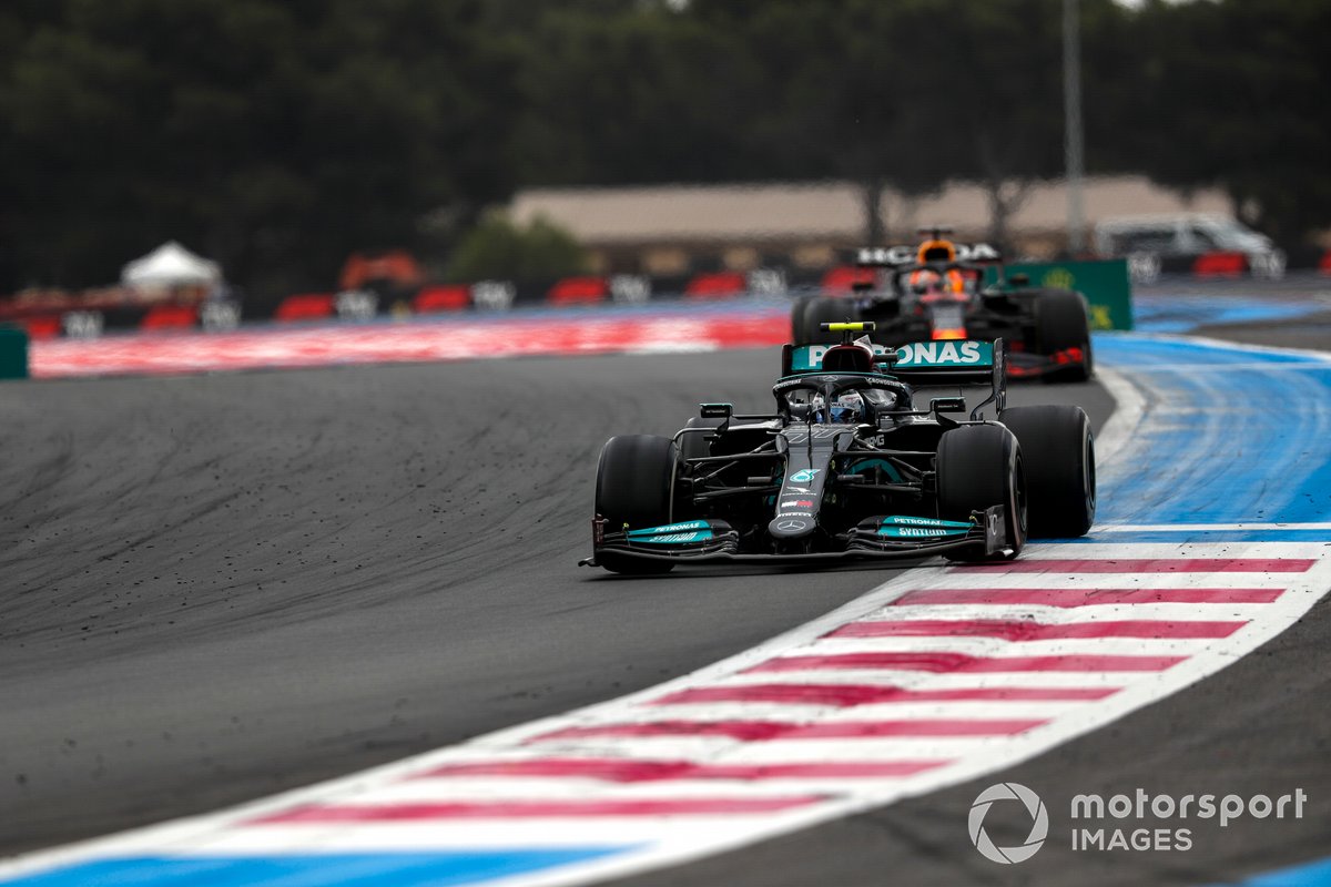 Valtteri Bottas, Mercedes W12, Max Verstappen, Red Bull Racing RB16B