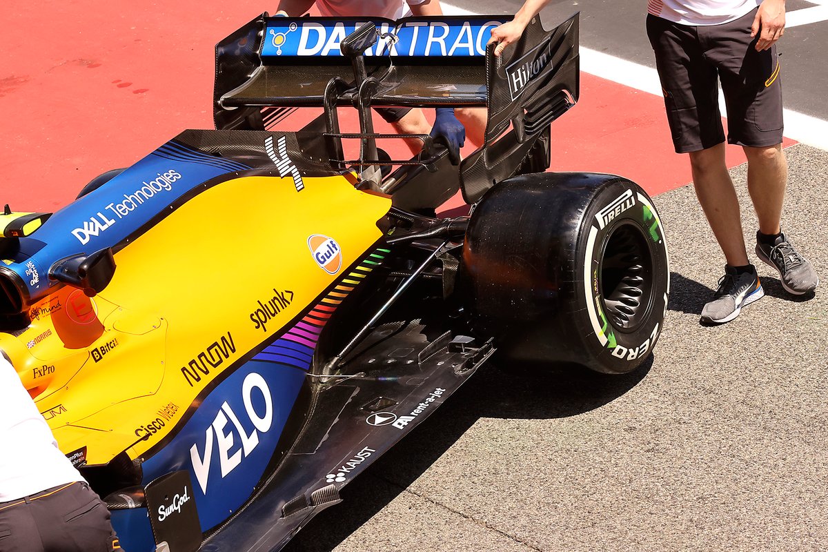Suelo del McLaren MCL35M de Lando Norris