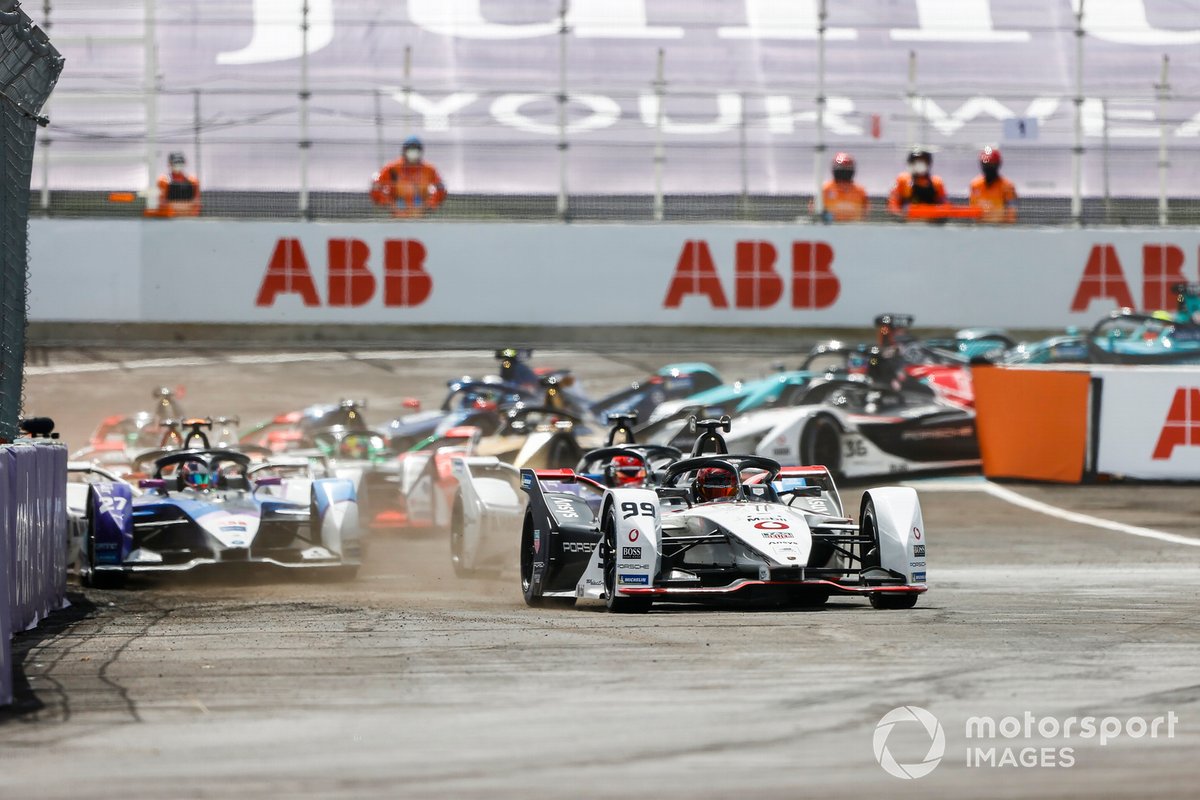 Pascal Wehrlein, Tag Heuer Porsche, Porsche 99X Electric, Maximilian Guenther, BMW I Andretti Motorsports, BMW iFE.21, Jake Dennis, BMW I Andretti Motorsport, BMW iFE.21