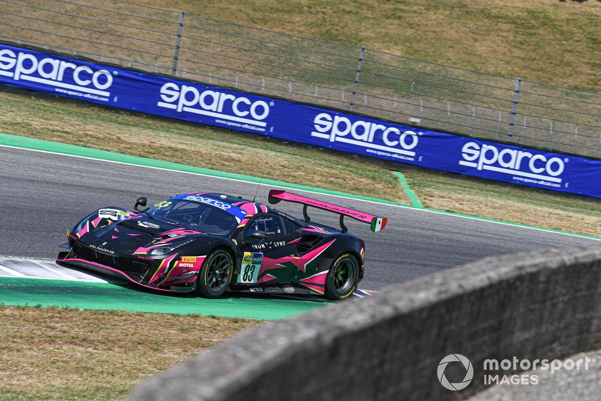 #83 Iron Lynx, Ferrari 488 GT3 Evo: Michelle Gatting, Rahel Frey, Sarah Bovy