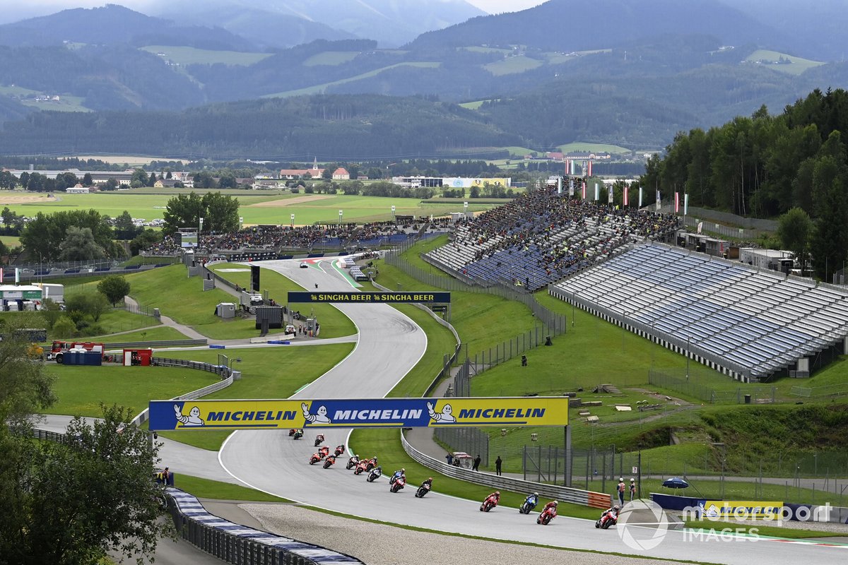 Jorge Martin, Pramac Racing leads en tête au restart