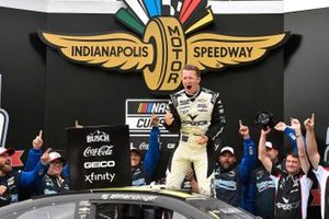 Race winner A.J. Allmendinger, Kaulig Racing, Chevrolet Camaro Hyperice