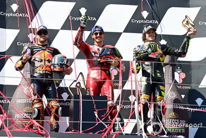 Brad Binder, Red Bull KTM Factory Racing, Francesco Bagnaia, Ducati Team, Marco Bezzecchi, VR46 Racing Team