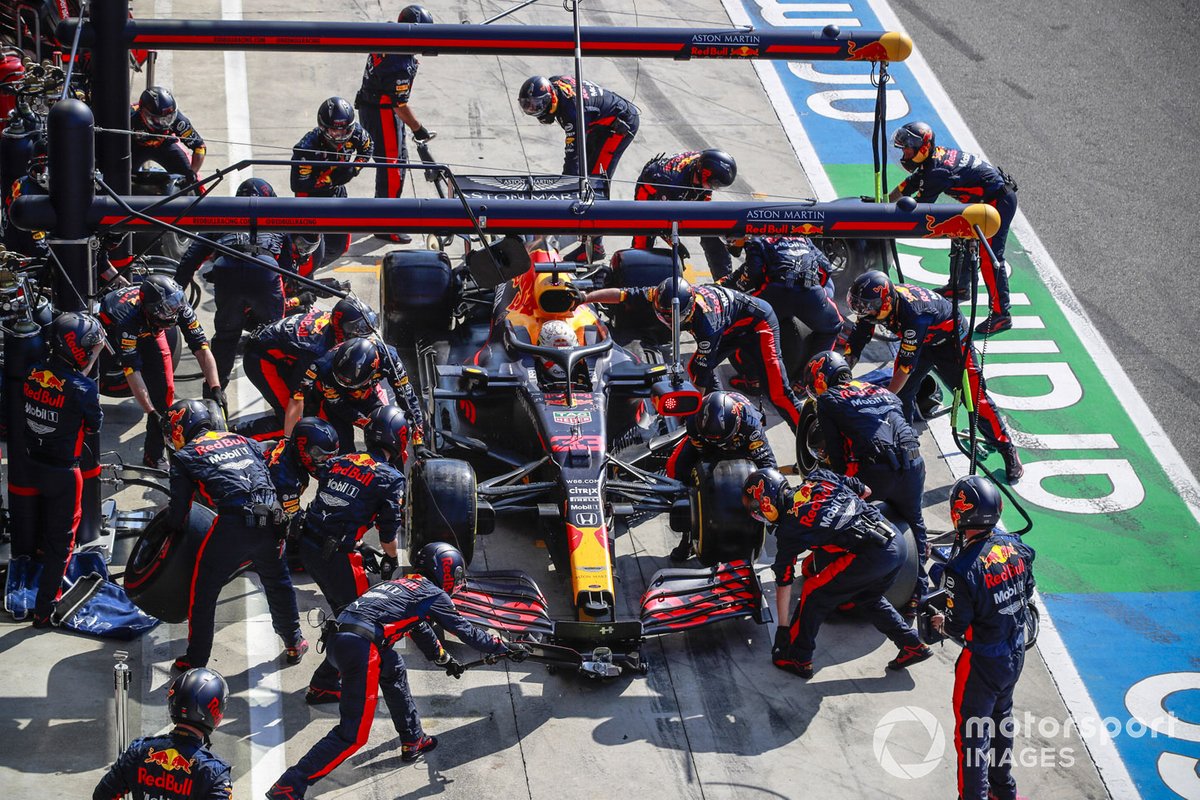 Max Verstappen, Red Bull Racing RB16, effettua una fermata