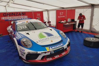 L'auto di Simone Iaquinta, Ghinzani Arco Motorsport, ai box