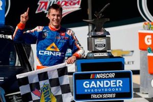 Race winner Raphael Lessard, Kyle Busch Motorsports, Toyota Tundra