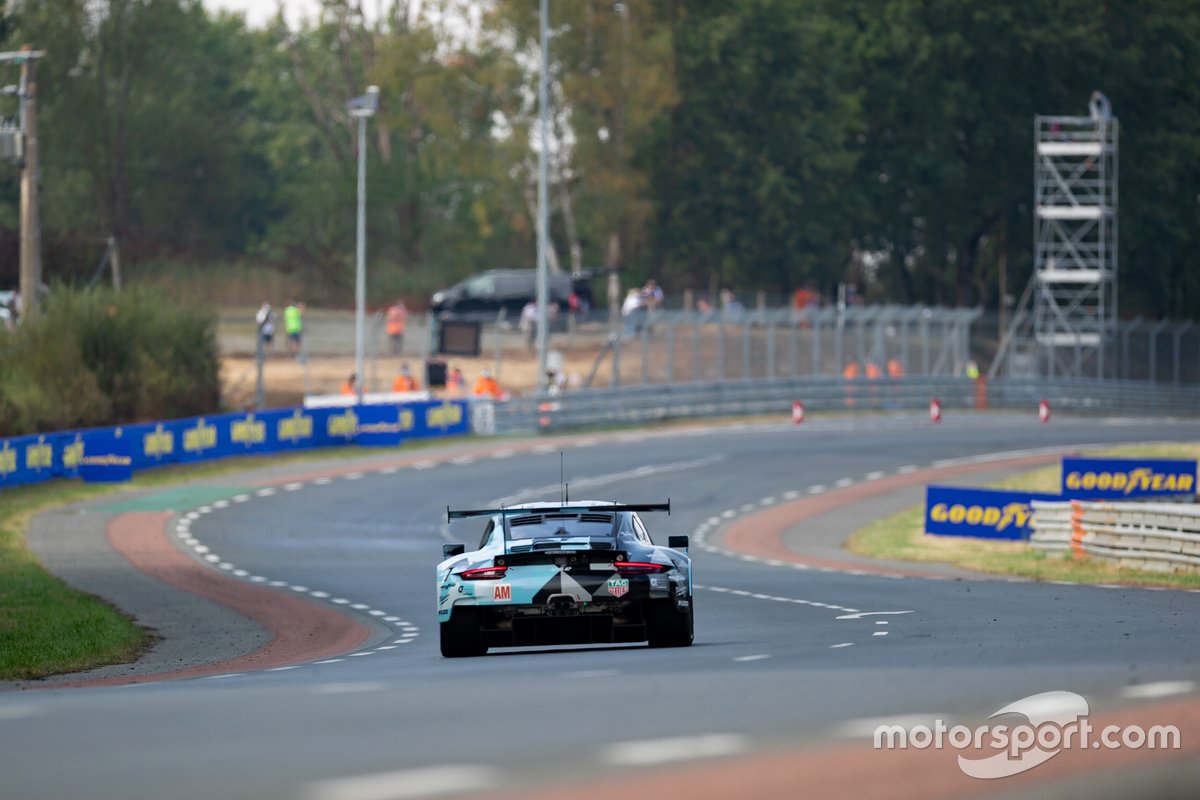 #77 Dempsey-Proton Racing - Porsche 911 RSR: Christian Ried, Riccardo Pera, Matt Campbell
