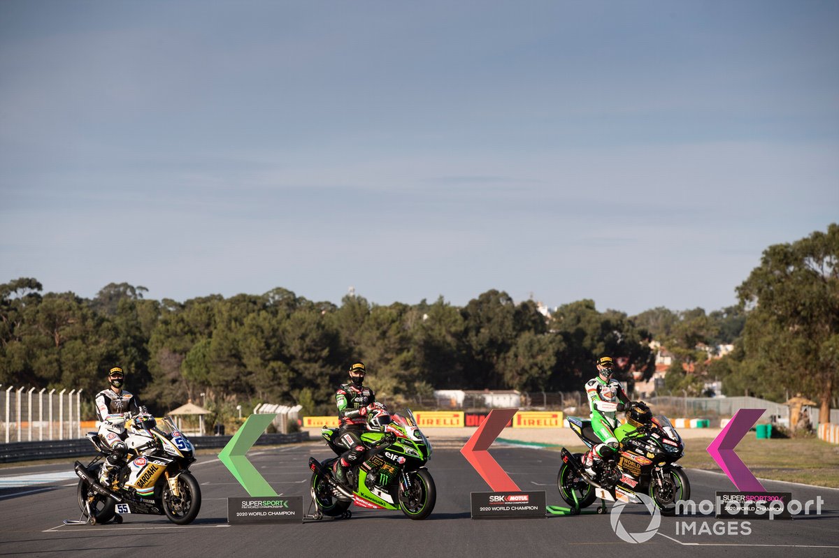 Weltmeister 2020 der Superbike-Klassen: Andrea Locatelli (Supersport), Jonathan Rea (Superbike), Jeffrey Buis (Supersport 300)