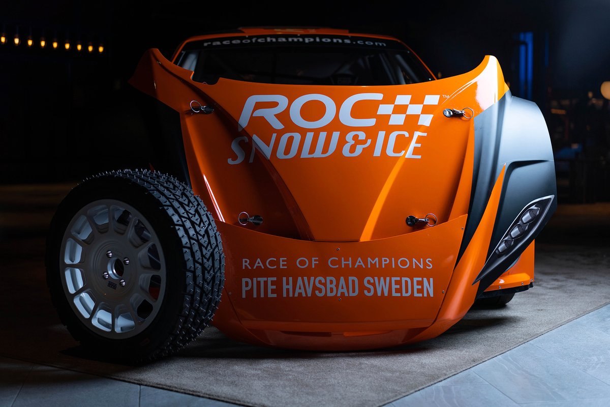 RX2e electric rallycross car in Race Of Champions livery