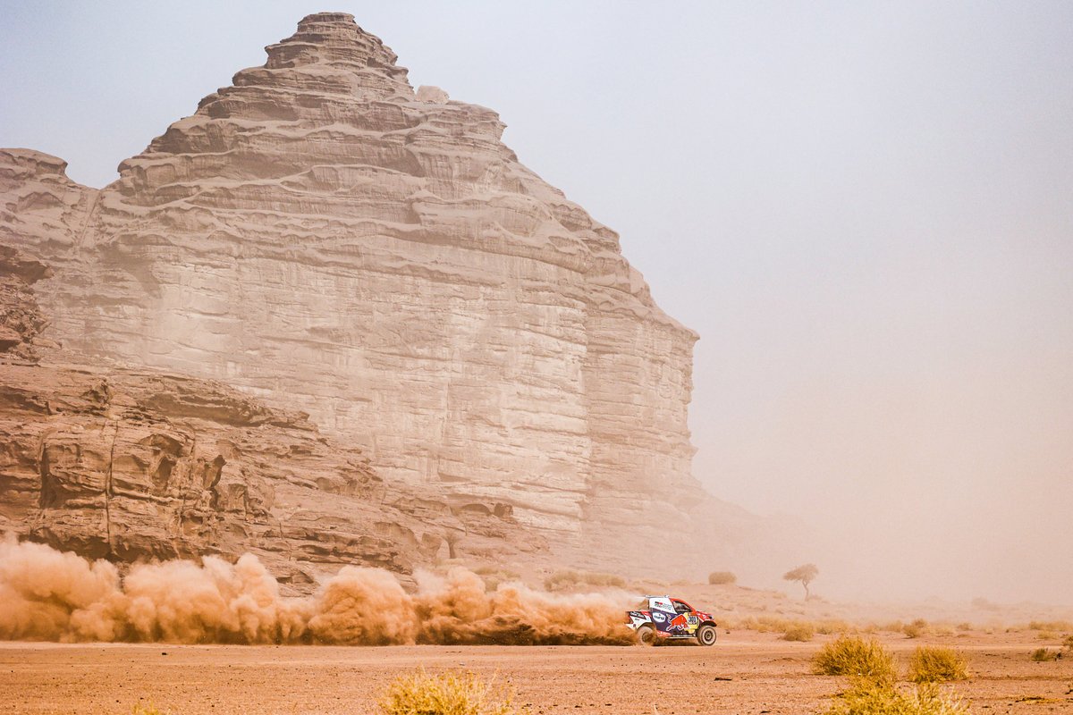 #301 Toyota Gazoo Racing: Nasser Al-Attiyah, Matthieu Baumel