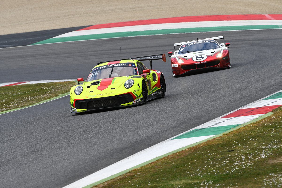 #66 Haegeli by T2 Racing: Pieder Decurtins, Manuel Lauck, Marc Basseng, Porsche 911 GT3 R