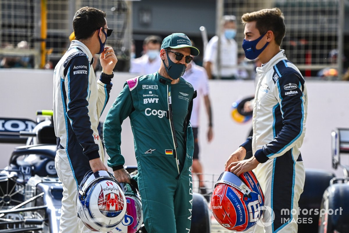 Nicholas Latifi, Williams, Sebastian Vettel, Aston Martin, y George Russell, Williams