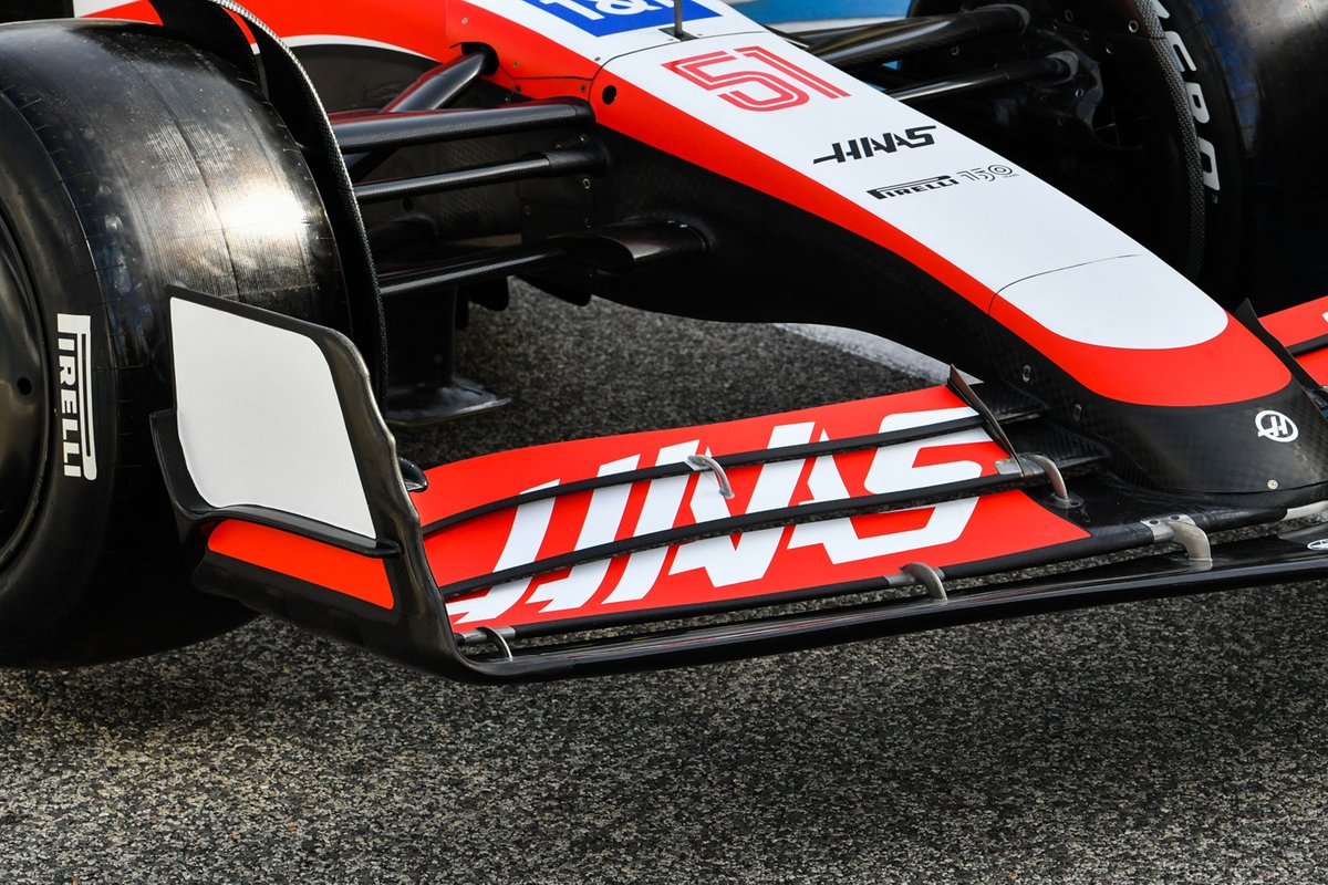 Detalle del ala delantera del Haas VF-22