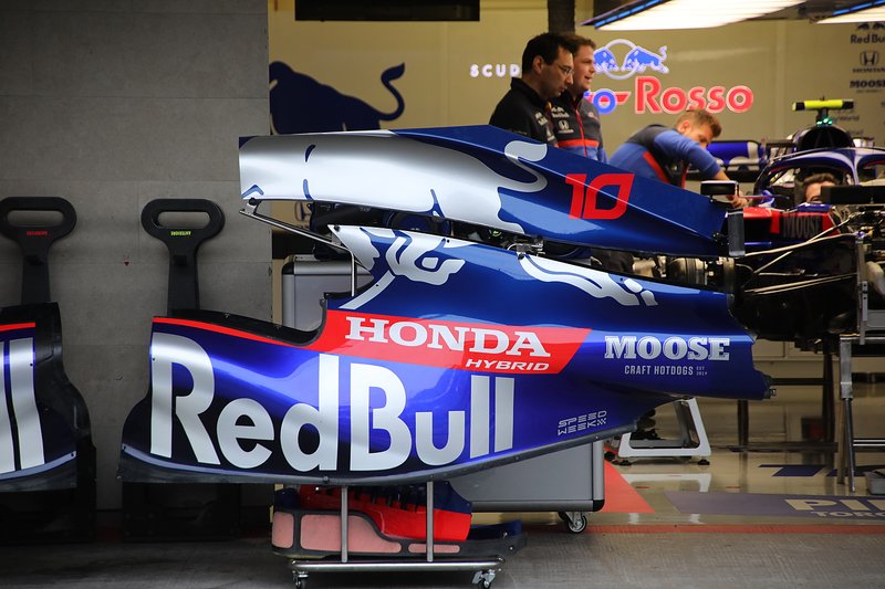 Toro Rosso STR14, engine cover