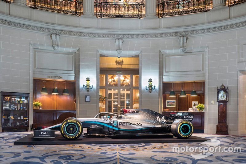 Decoración nueva del coche de Mercedes para 2020