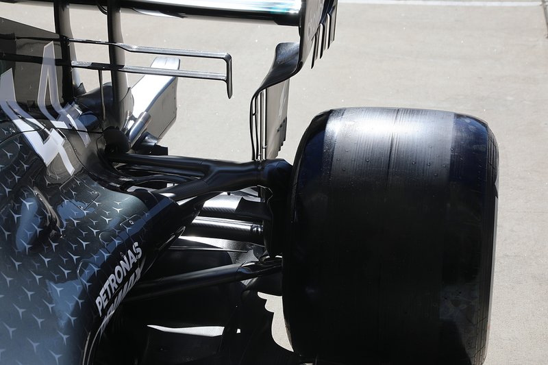 Suspensión trasera del Mercedes AMG F1 W10
