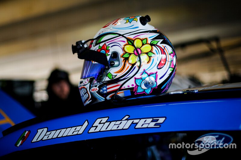 Casco de Daniel Suárez