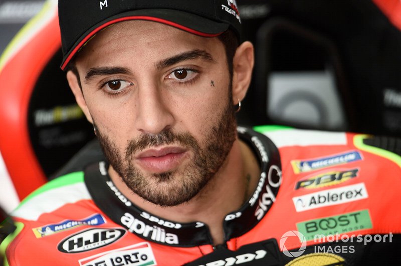 Andrea Iannone: 1 control