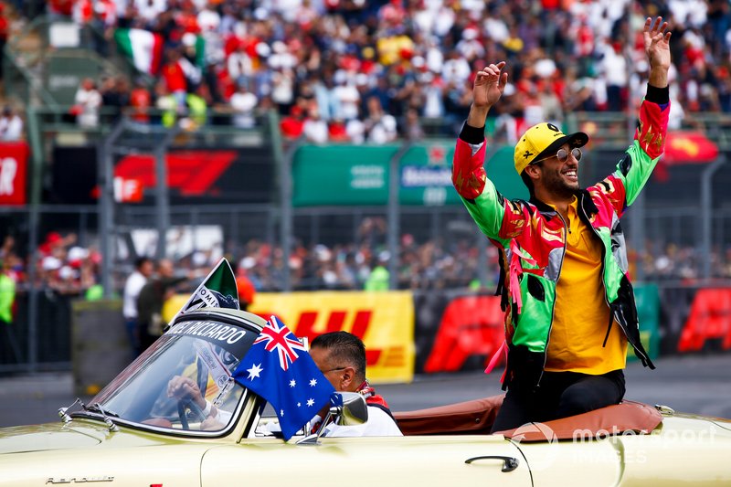 Daniel Ricciardo, Renault F1 Team, en el desfile de pilotos