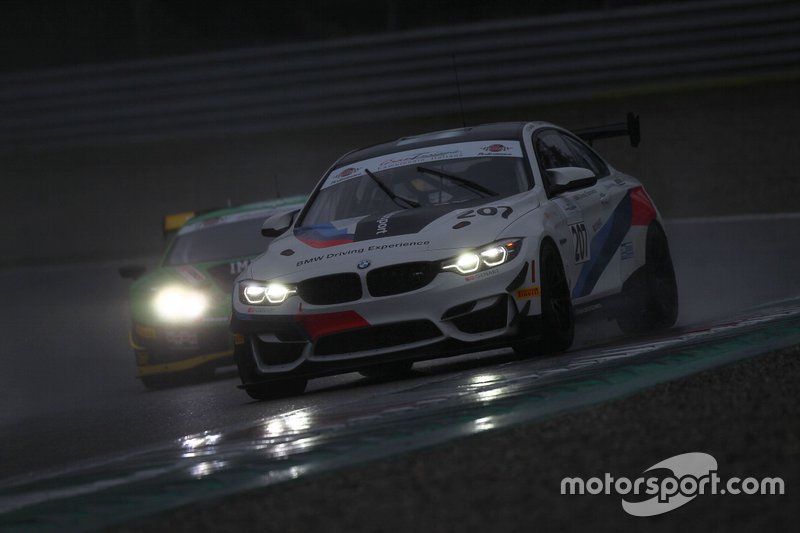 #207 BMW M4 GT4, BMW Team Italia: Fascicolo-Guerra