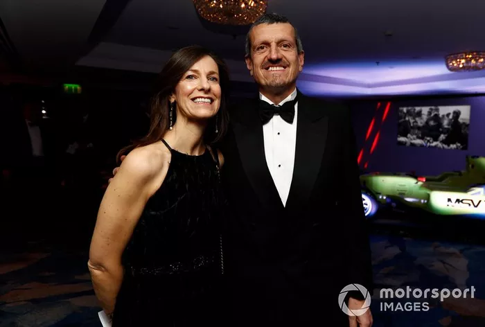 Guenther Steiner, Director, Haas F1, y Gertraud Steiner