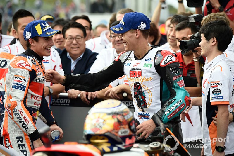 Racewinnaar Marc Marquez, Repsol Honda Team, tweede plaats Fabio Quartararo, Petronas Yamaha SRT