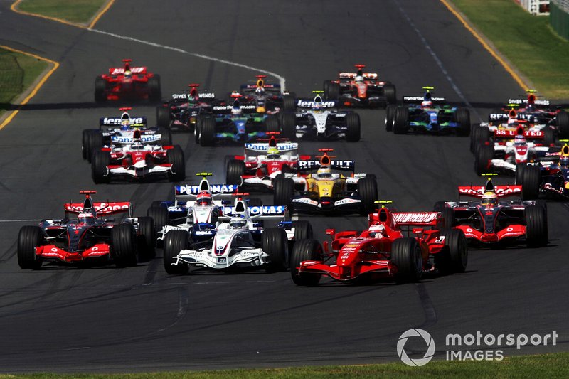 Kimi Raikkonen, Ferrari F2007 mène au départ