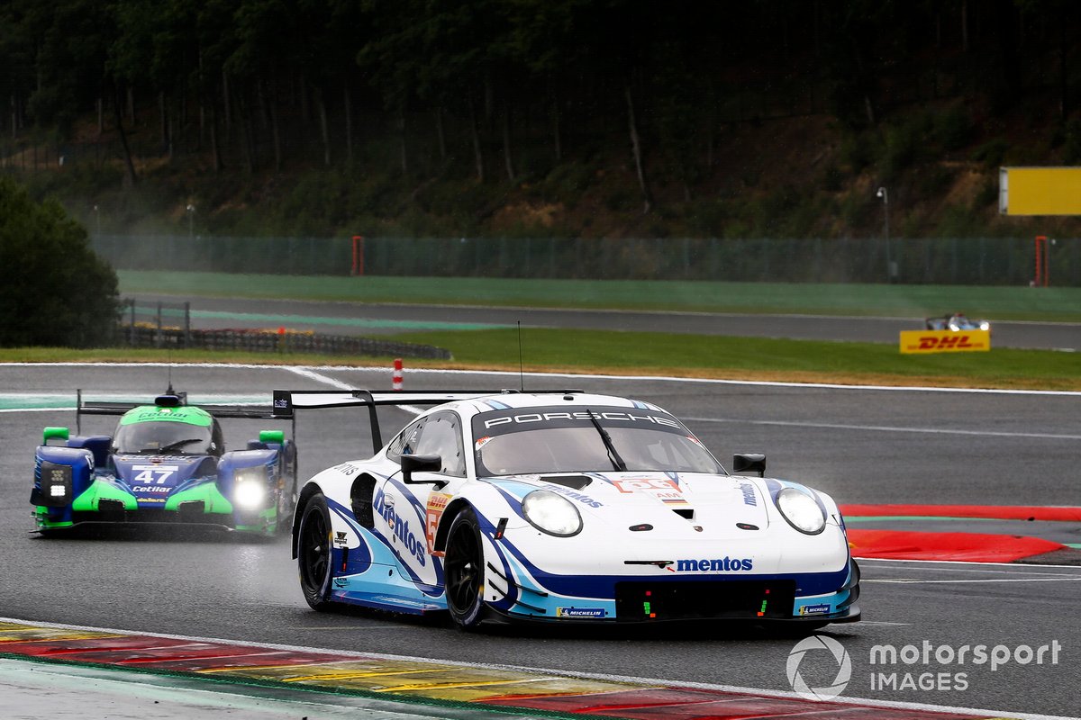 #56 Team Project 1 Porsche 911 RSR: Egidio Perfetti, Laurents Horr, Matteo Cairoli
