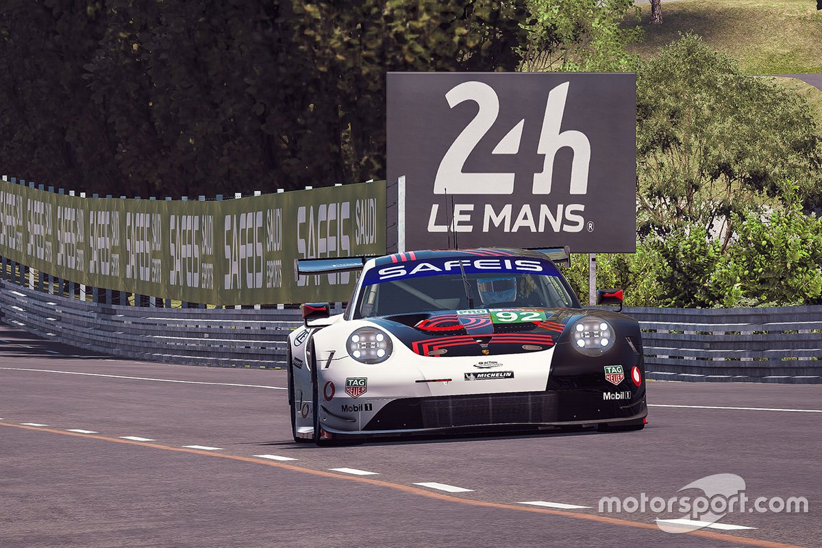 #92 Porsche Esports Team Porsche 911 RSR: Jaxon Evans, Matt Campbell, Mack Bakkum, Jeremy Bouteloup